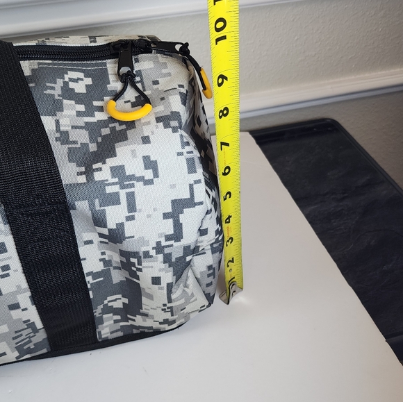 White River Fly Shop camouflage Duffle Bag - Picture 5 of 12
